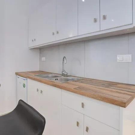 Gorgeous Mykonian In Holiday home